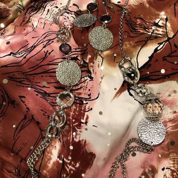 🌈 Beautiful Silver Necklace/Earrings - Picture 2 of 6